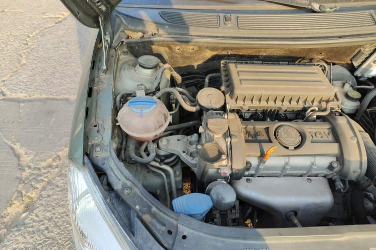 Used Skoda Fabia 2012 1.4L Automatic Crystal Edition Engine Bay Right