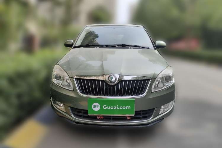 Used Skoda Fabia 2012 1.6L Automatic Crystal Edition Front