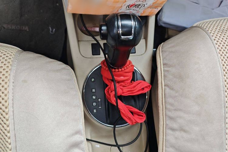 Used Skoda Fabia 2012 1.6L Scout Gear Lever