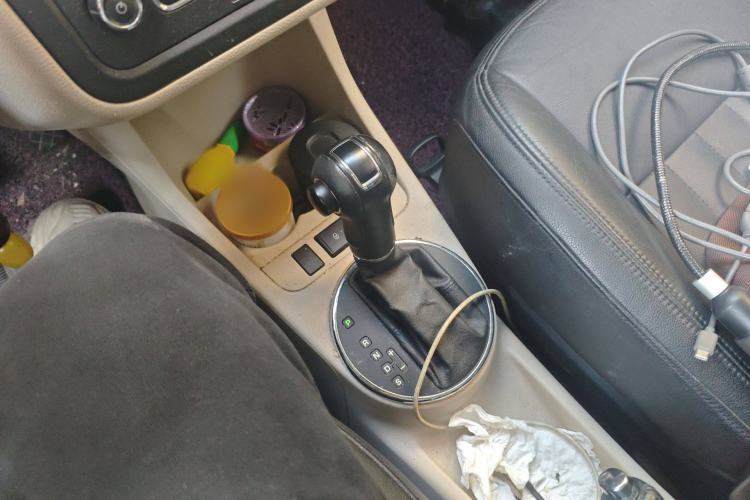 Used Skoda Fabia 2012 1.6L Scout Gear Lever