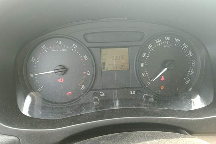 Used Skoda Fabia 2012 1.4L Manual Crystal Edition Instrument Cluster