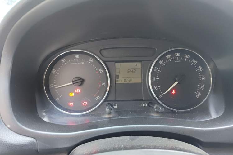 Used Skoda Fabia 2012 1.6L Automatic Sport Edition Instrument Cluster