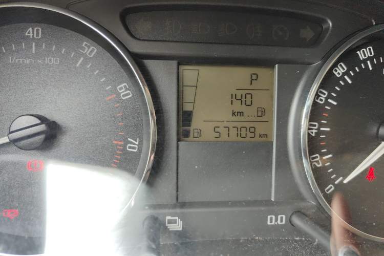 Used Skoda Fabia 2012 1.6L Automatic Crystal Edition Odometer Close Up