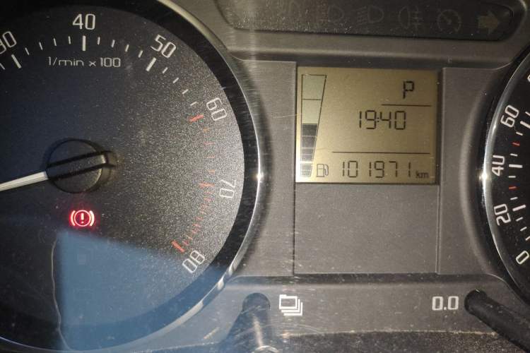 Used Skoda Fabia 2012 1.6L Scout Odometer Close Up