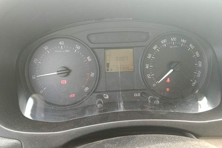Used Skoda Fabia 2012 1.4L Manual Crystal Edition Odometer Close Up