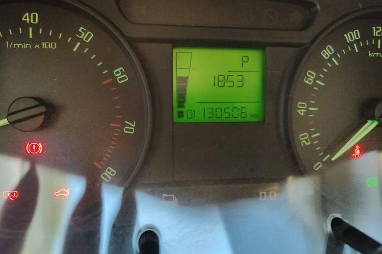 Used Skoda Fabia 2012 1.4L Automatic Crystal Edition Odometer Close Up