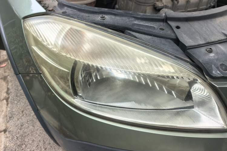 Used Skoda Fabia 2012 1.6L Scout Right Front Headlight