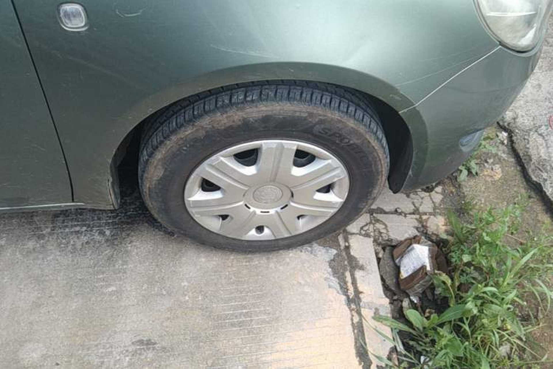 Used Skoda Fabia 2012 1.4L Manual Crystal Edition Right Front Wheel Hub
