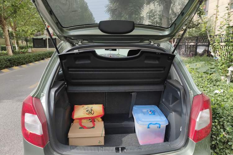 Used Skoda Fabia 2012 1.6L Automatic Crystal Edition Trunk