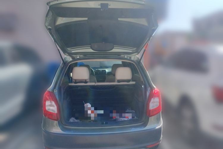 Used Skoda Fabia 2012 1.6L Scout Trunk
