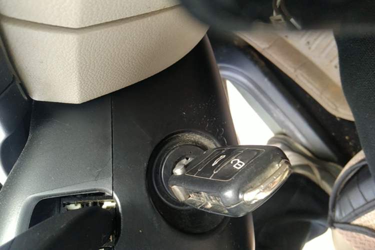 Used Skoda Fabia 2012 1.4L Manual Crystal Edition Vehicle Key