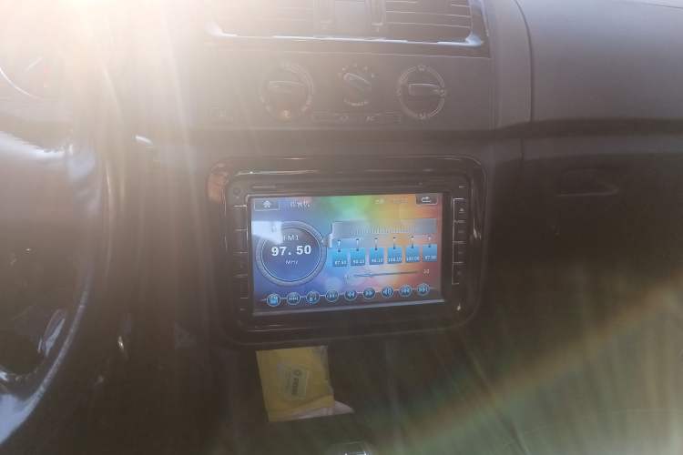 Used Skoda Fabia 2012 1.6L Automatic Sport Edition Audio And AC Panel