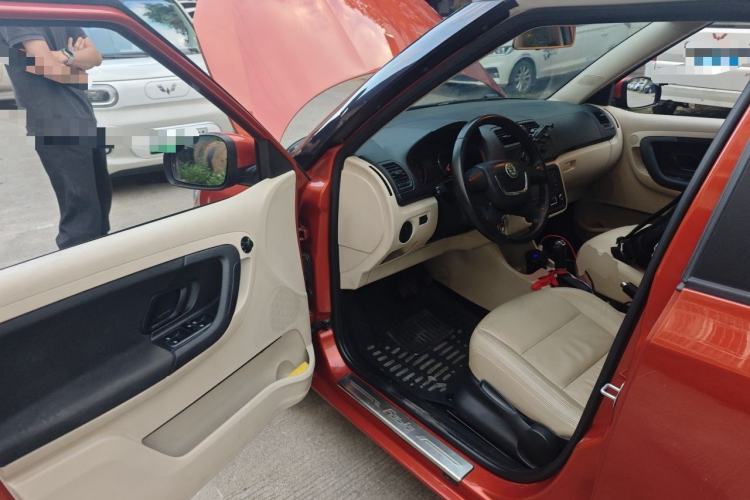 Used Skoda Fabia 2012 1.6L Automatic Crystal Edition Driver Seat