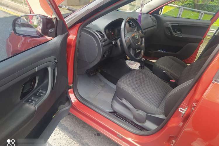 Used Skoda Fabia 2012 1.6L Automatic Cool Black Edition Driver Seat