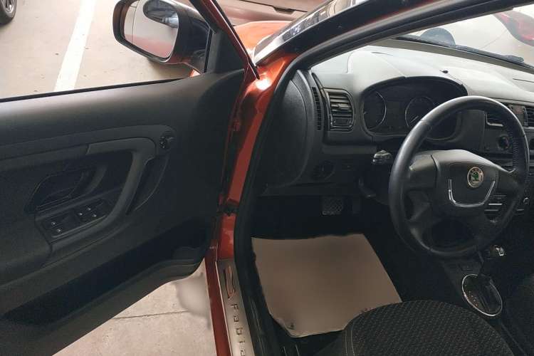 Used Skoda Fabia 2012 1.6L Automatic Sport Edition Driver Seat