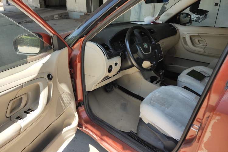 Used Skoda Fabia 2012 1.4L Automatic Crystal Edition Driver Seat