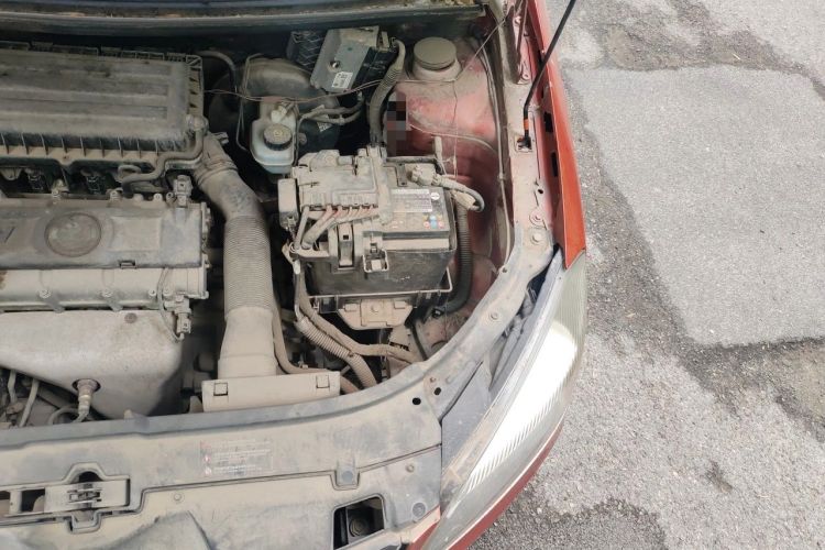 Used Skoda Fabia 2012 1.6L Manual Cool Black Edition Engine Bay Left