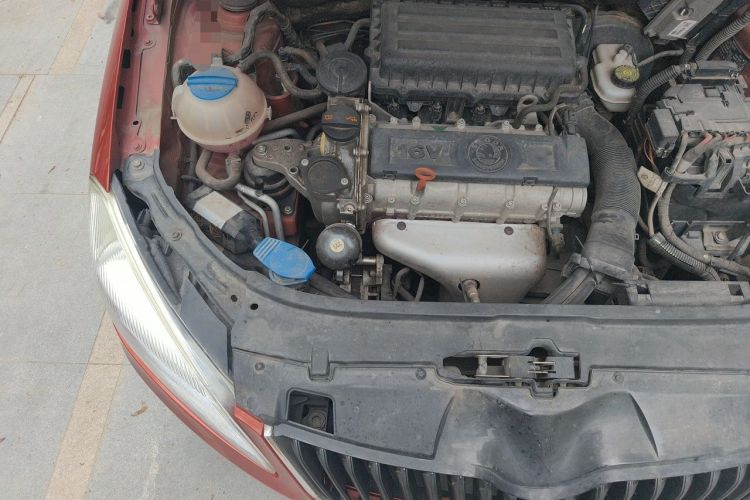 Used Skoda Fabia 2012 1.4L Automatic Crystal Edition Engine Bay Right