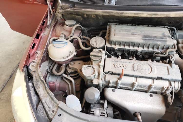 Used Skoda Fabia 2012 1.4L Automatic Crystal Edition Engine Bay Right