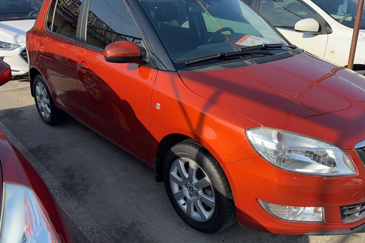 Used Skoda Fabia 2012 1.4L Automatic Crystal Edition Exterior 2