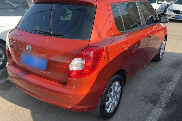 Used Skoda Fabia 2012 1.4L Automatic Crystal Edition Exterior 3