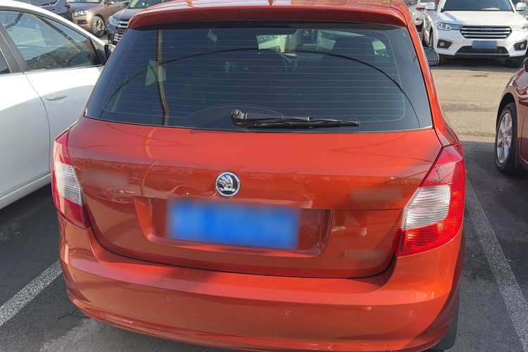 Used Skoda Fabia 2012 1.4L Automatic Crystal Edition Exterior 4