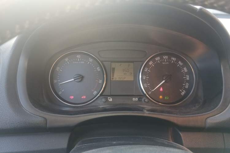 Used Skoda Fabia 2012 1.6L Automatic Sport Edition Instrument Cluster
