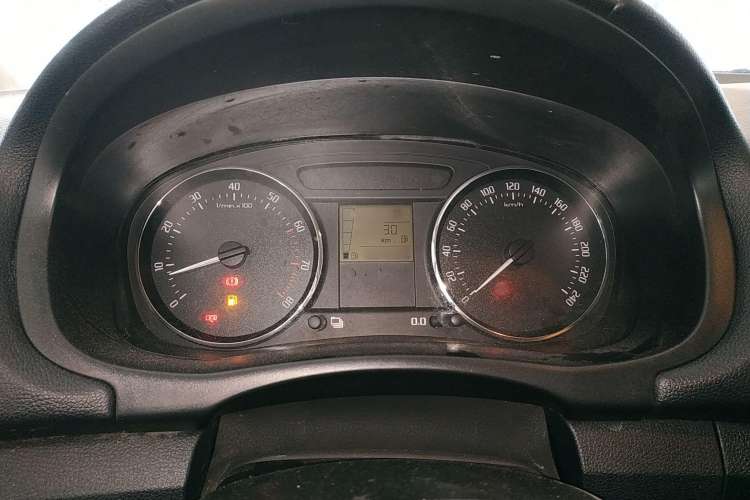 Used Skoda Fabia 2012 1.6L Automatic Sport Edition Instrument Cluster