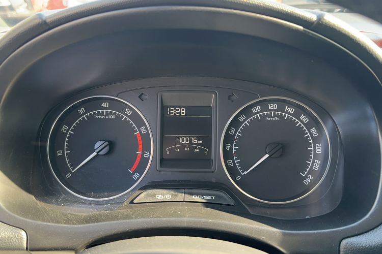 Used Skoda Fabia 2012 1.4L Automatic Crystal Edition Interior 8