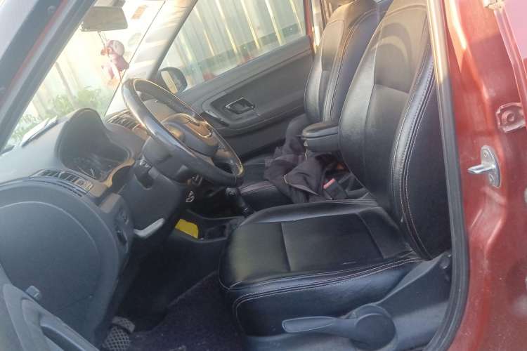 Used Skoda Fabia 2012 1.6L Automatic Sport Edition Left Front Seat