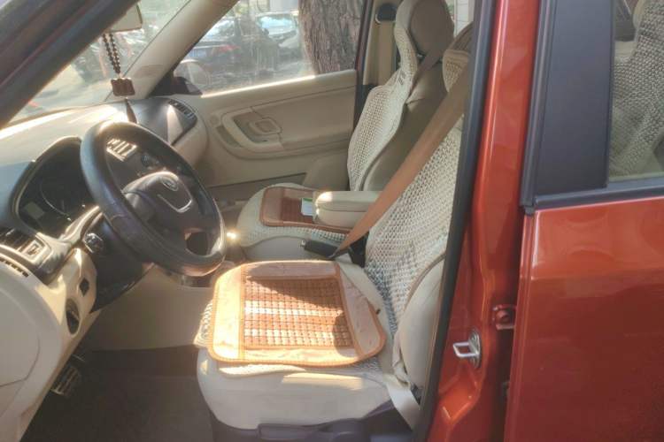 Used Skoda Fabia 2012 1.4L Automatic Crystal Edition Left Front Seat