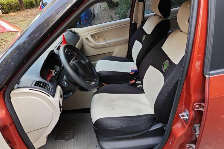 Used Skoda Fabia 2012 1.4L Automatic Crystal Edition Left Front Seat