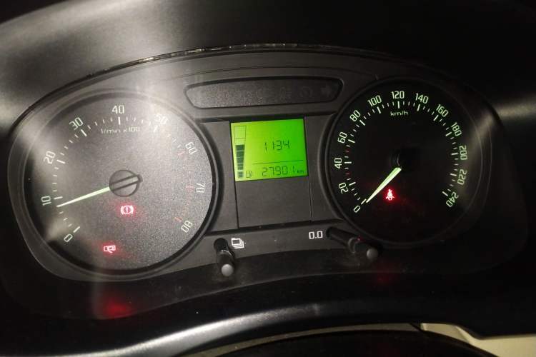Used Skoda Fabia 2012 1.4L Manual Crystal Edition Odometer Close Up