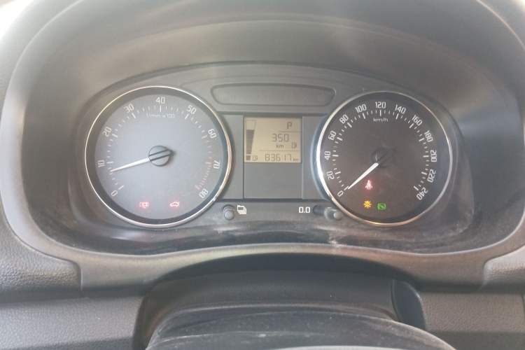 Used Skoda Fabia 2012 1.6L Automatic Sport Edition Odometer Close Up