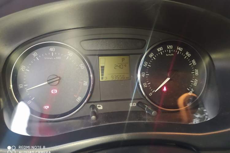 Used Skoda Fabia 2012 1.6L Automatic Cool Black Edition Odometer Close Up