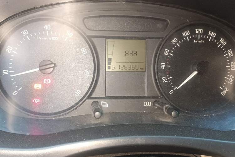 Used Skoda Fabia 2012 1.4L Manual Crystal Edition Odometer Close Up