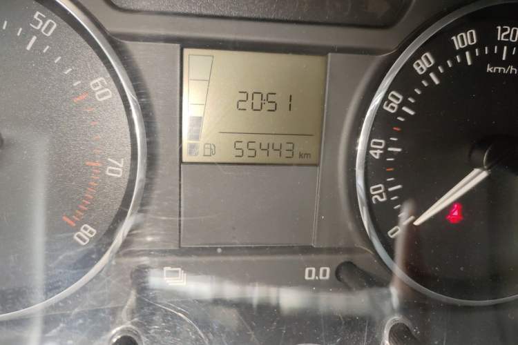 Used Skoda Fabia 2012 1.6L Manual Cool Black Edition Odometer Close Up