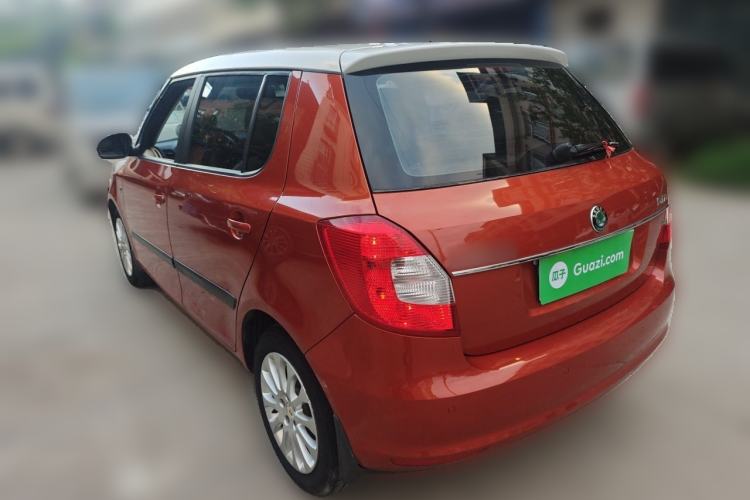 Used Skoda Fabia 2012 1.6L Automatic Crystal Edition Rear Left 45 Deg