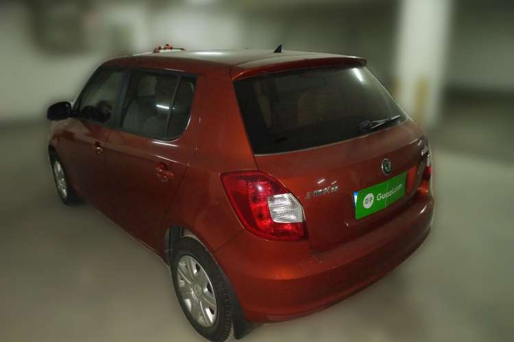 Used Skoda Fabia 2012 1.4L Manual Crystal Edition Rear Left 45 Deg