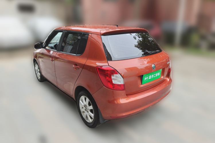 Used Skoda Fabia 2012 1.4L Automatic Crystal Edition Rear Left 45 Deg