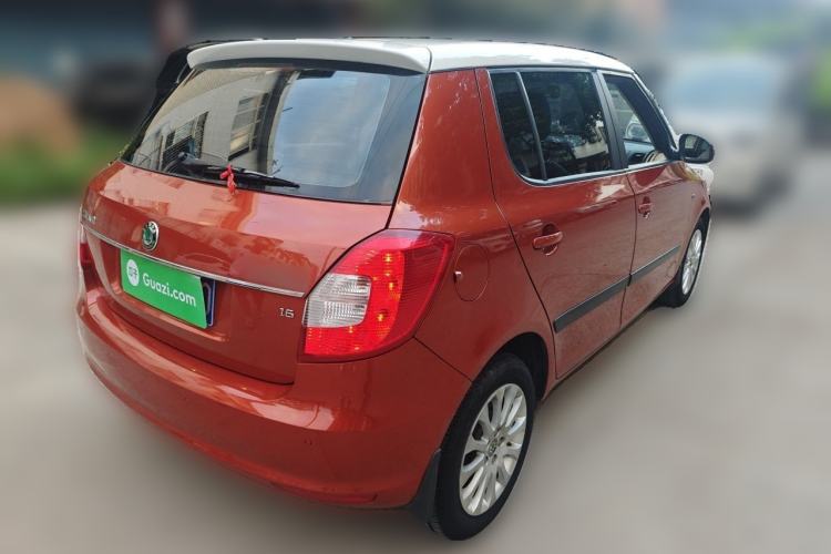 Used Skoda Fabia 2012 1.6L Automatic Crystal Edition Rear Right 45 Deg