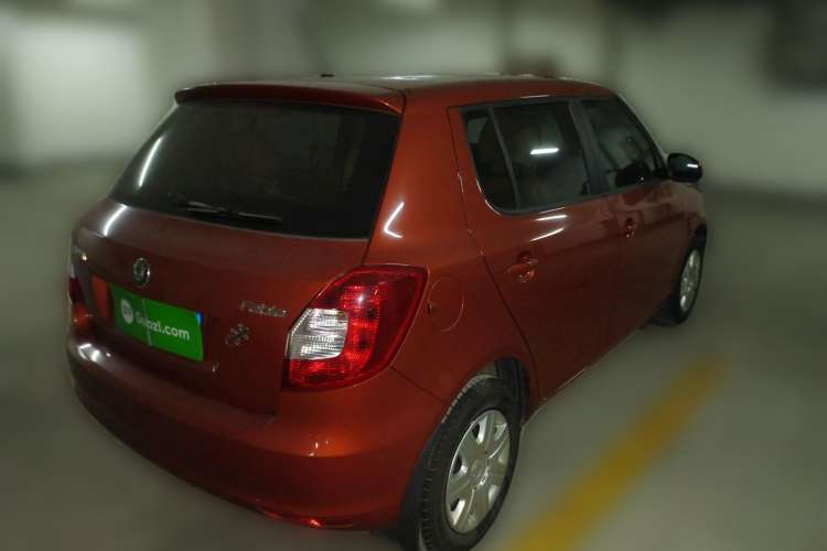 Used Skoda Fabia 2012 1.4L Manual Crystal Edition Rear Right 45 Deg