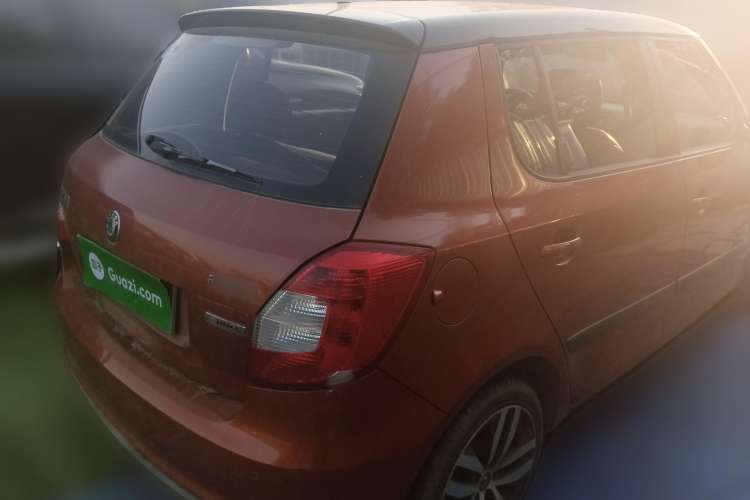Used Skoda Fabia 2012 1.6L Automatic Sport Edition Rear Right 45 Deg