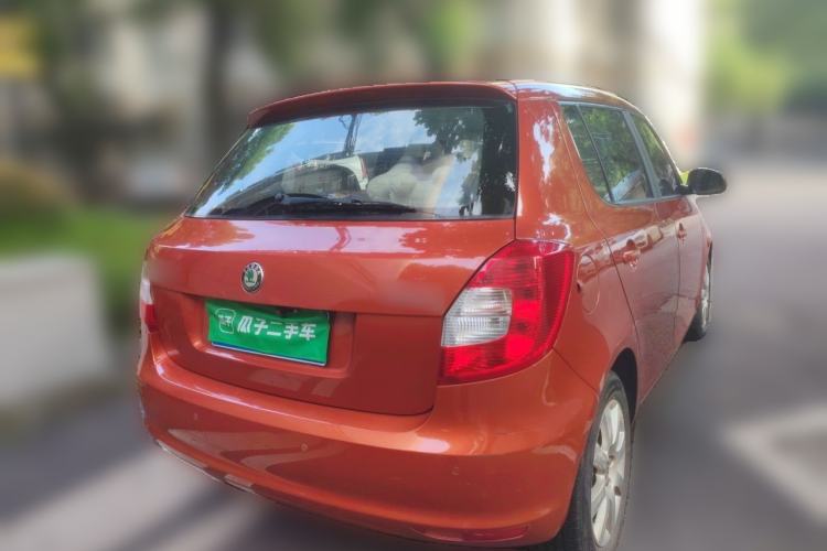 Used Skoda Fabia 2012 1.4L Automatic Crystal Edition Rear Right 45 Deg
