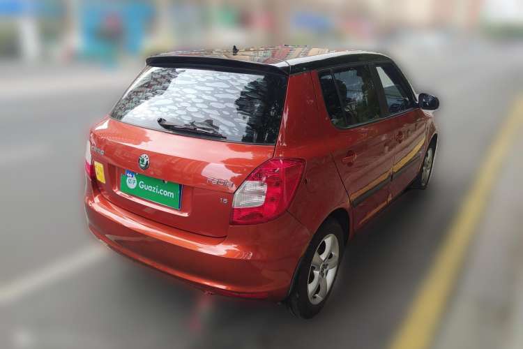 Used Skoda Fabia 2012 1.6L Automatic Cool Black Edition Rear Right 45 Deg
