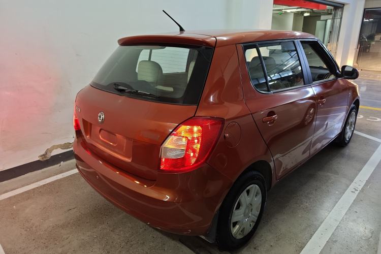 Used Skoda Fabia 2012 1.4L Automatic Crystal Edition Rear Right 45 Deg