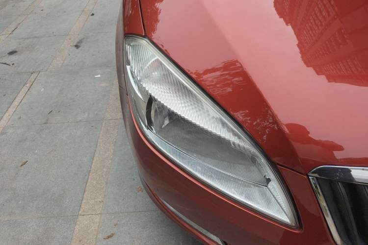 Used Skoda Fabia 2012 1.4L Automatic Crystal Edition Right Front Headlight