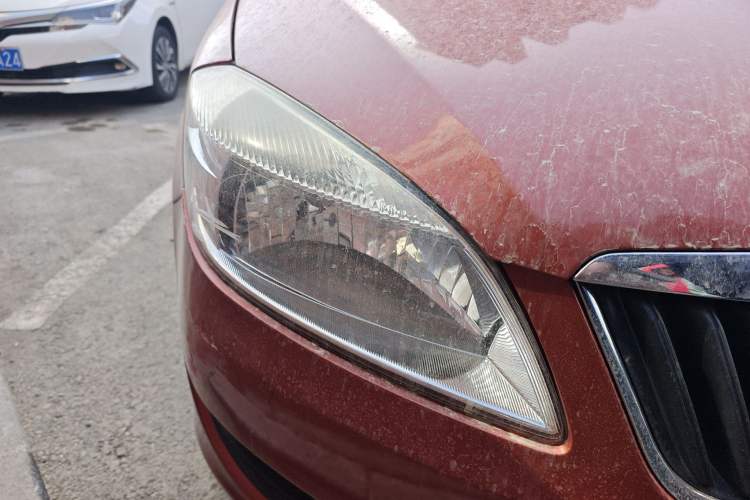 Used Skoda Fabia 2012 1.4L Automatic Crystal Edition Right Front Headlight