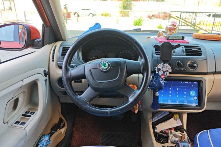 Used Skoda Fabia 2012 1.4L Automatic Crystal Edition Steering Wheel