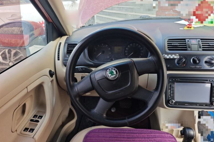Used Skoda Fabia 2012 1.4L Automatic Crystal Edition Steering Wheel